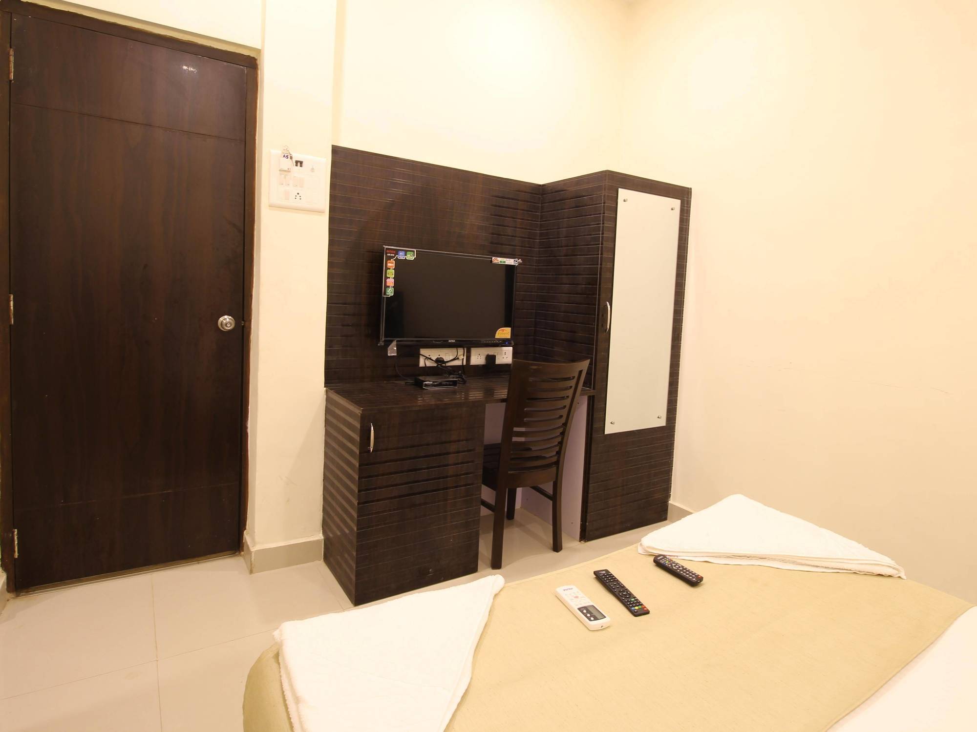 Treebo Trip Ashir Inn Mumbai Exterior foto