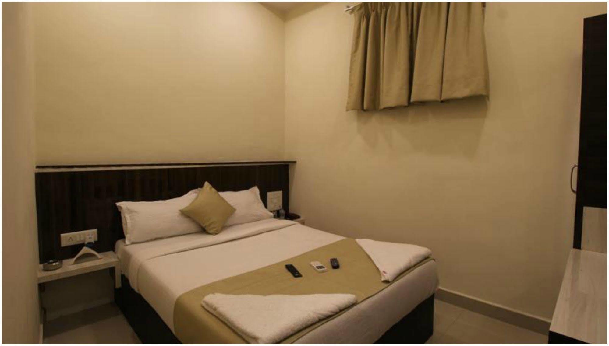 Treebo Trip Ashir Inn Mumbai Exterior foto